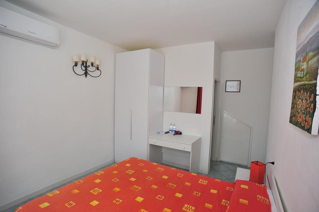 Albergo Dei 10 Colori Procchio  Extérieur photo