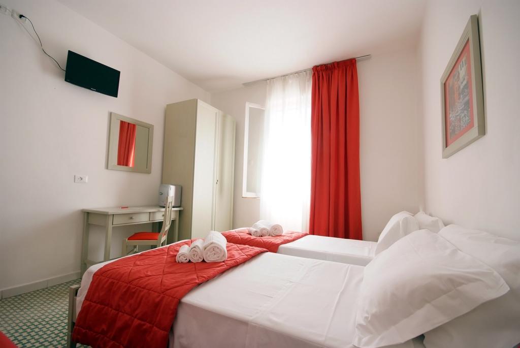 Albergo Dei 10 Colori Procchio  Extérieur photo