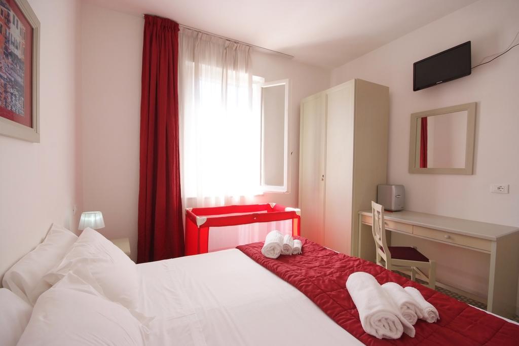 Albergo Dei 10 Colori Procchio  Extérieur photo