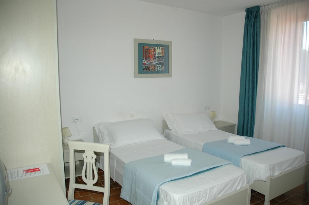 Albergo Dei 10 Colori Procchio  Extérieur photo
