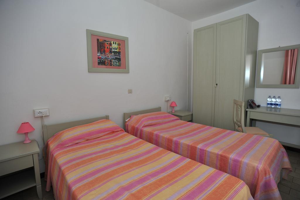 Albergo Dei 10 Colori Procchio  Extérieur photo
