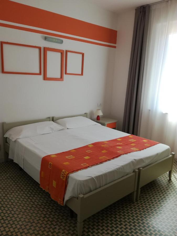 Albergo Dei 10 Colori Procchio  Extérieur photo