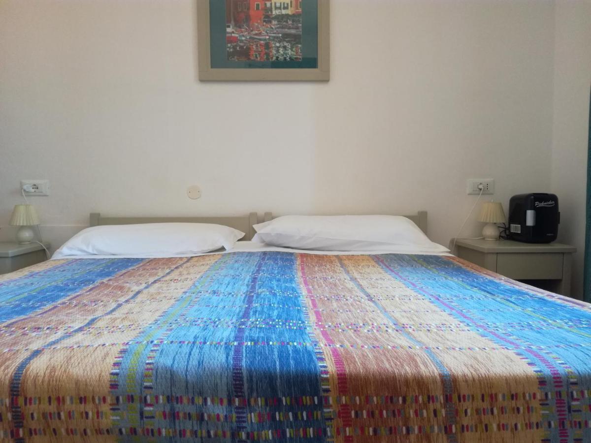 Albergo Dei 10 Colori Procchio  Extérieur photo